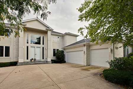 1449 Butler Ct Vernon Hills, IL 60061