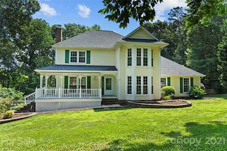 14401 Hackamore Dr Matthews, NC 28105
