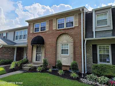 1218 Inverary Ct #10 Louisville, KY 40223