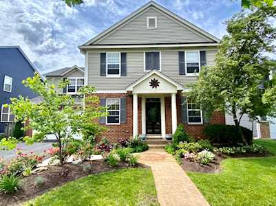 324 Bluegrass Parkway Oswego, IL 60543