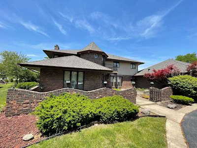 31 Hamilton Ln Oak Brook, IL 60523
