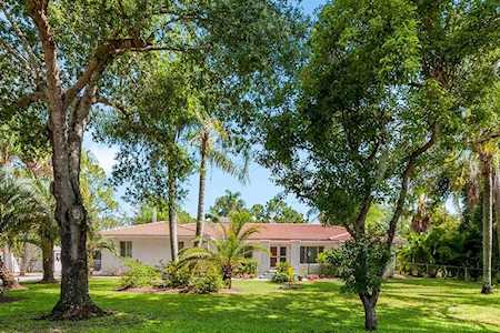 9595 Oakwood Dr Lake Wales, FL 33898