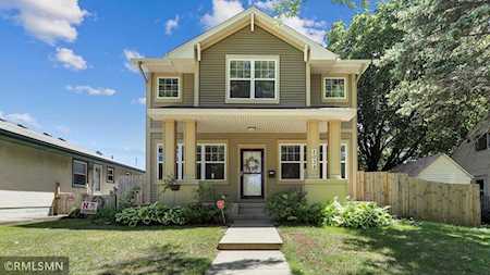 2038 4th Street E Saint Paul, MN 55119