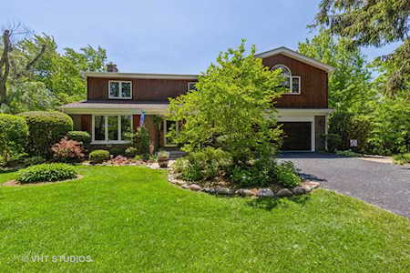 1401 Margate Ln Green Oaks, IL 60048