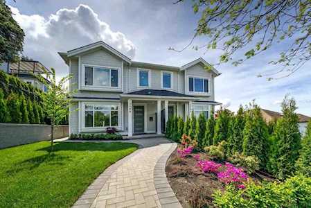 3586 Trinity Street Vancouver, BC V5K 1G3