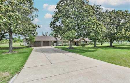 17202 Queenslake Dr Cypress, TX 77429