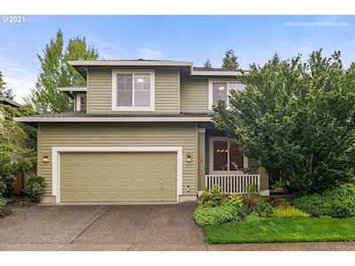 972 NE Creeksedge Dr Hillsboro, OR 97124