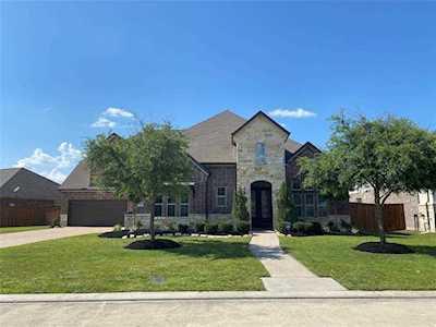9606 Sandia Springs Circle Cypress, TX 77433