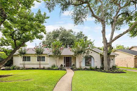 9818 Moorberry Ln Houston, TX 77080