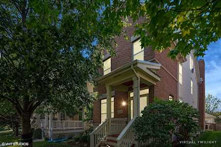 2564 Violet St Glenview, IL 60026