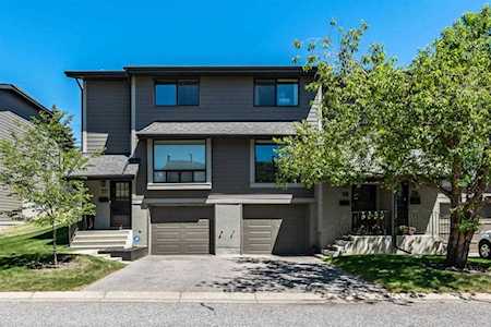 5019 46 Ave SW #37 Calgary, AB T3E 6R1