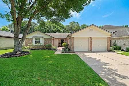 431 Leicester Ln Houston, TX 77034