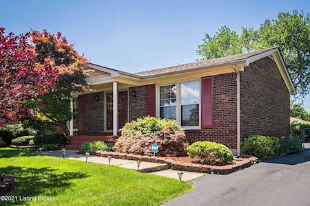 4906 Nottinghamshire Dr Louisville, KY 40299