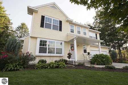 7621 Winding Creek Midland, MI 48642