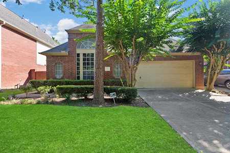 50 Grants Lake Circle Sugar Land, TX 77479