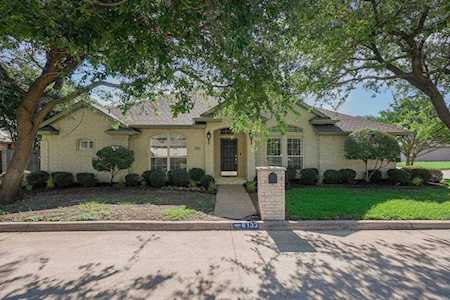 6133 Woodgarden Lane Benbrook, TX 76132