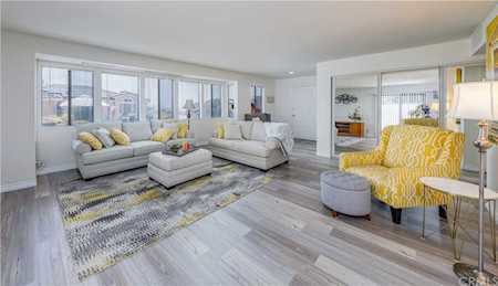 2240 Stanley Ave #1 Signal Hill, CA 90755