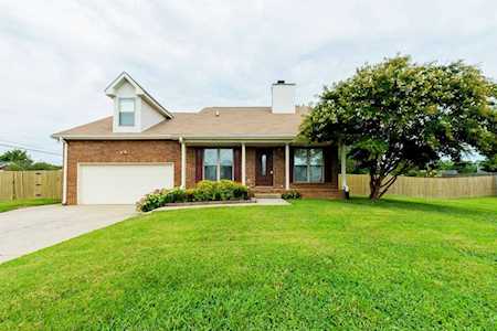 3724 Gracelawn Dr Clarksville, TN 37040