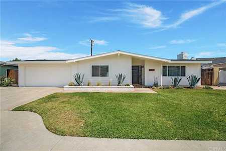 1646 Minorca Dr Costa Mesa, CA 92626
