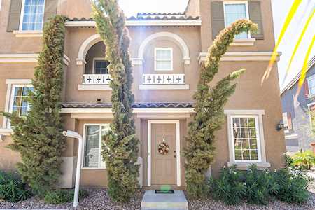 5706 S 21st Terrace Phoenix, AZ 85040