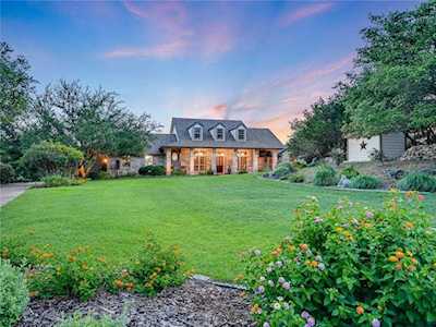 20505 Cordill LN Spicewood, TX 78669