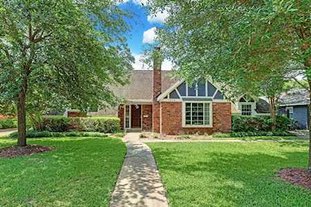 7215 Northampton Way Houston, TX 77055