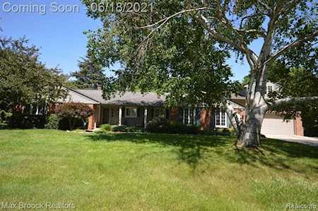 4445 Parklane Bloomfield Hills, MI 48304