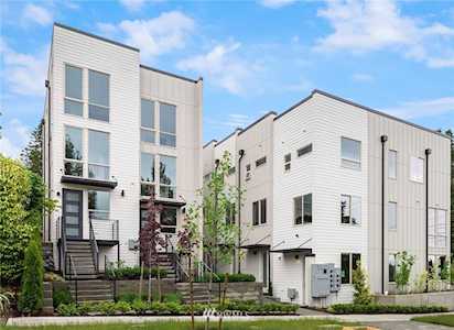 5504 31st Ave NE Seattle, WA 98105