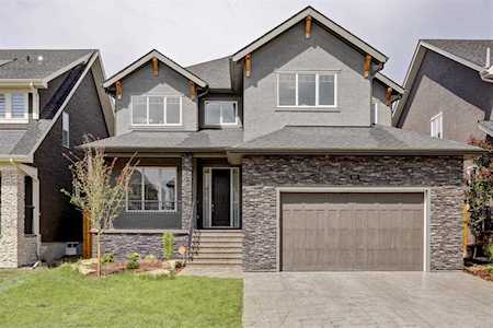 105 Westland Crescent SW Calgary, AB T3H 0X7