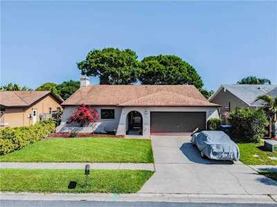 285 Whisper Lake Rd Palm Harbor, FL 34683