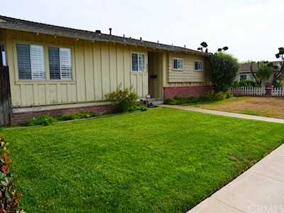 8852 Anthony Ave Garden Grove, CA 92841