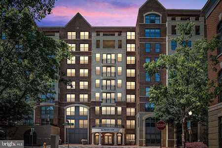 485 Harbor Side St #100 Woodbridge, VA 22191