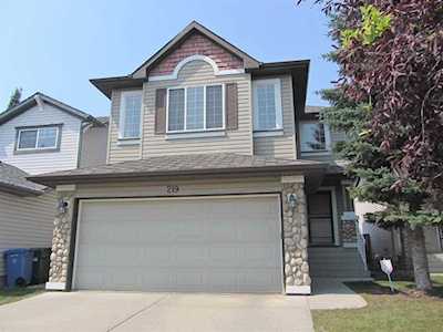 219 Panamount Gardens NW Calgary, AB T3K 5V3