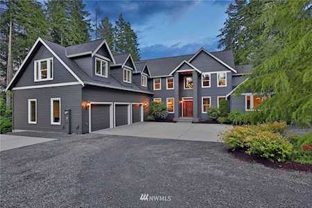 8795 NE Koura Rd Bainbridge Island, WA 98110