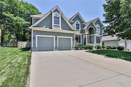 3901 SW Granite Ln Lees Summit, MO 64082