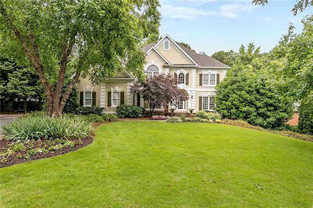 1690 Sugarloaf Club Dr Duluth, GA 30097