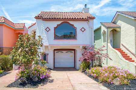 2217 16th Avenue San Francisco, CA 94116