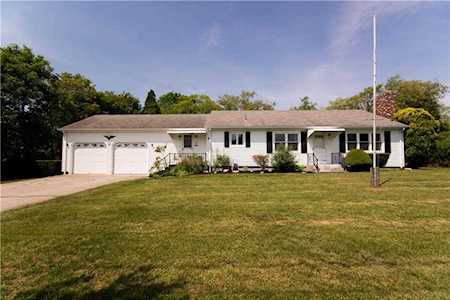 5 Roseland Dr Tiverton, RI 02878