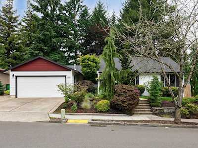 11495 SW Springwood Dr Tigard, OR 97223