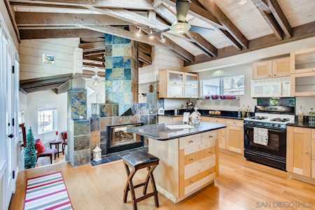 2370 Vancouver Ave San Diego, CA 92104