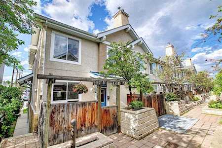 2001 34 Ave SW #12 Calgary, AB T2T 2C4