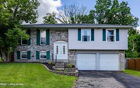 9912 Janet Lee Ct Louisville, KY 40291