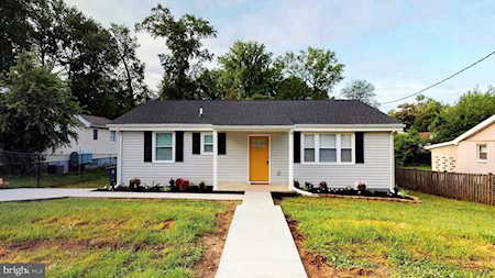 514 Sentry Ln Fort Washington, MD 20744