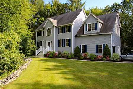 37 Magnolia Ln Grafton, MA 01536