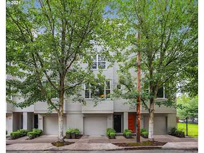 1814 NW 28th Ave Portland, OR 97210