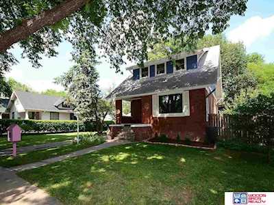 744 S 32nd St Lincoln, NE 685101435