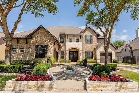 510 Somerset Dr Sugar Land, TX 77479