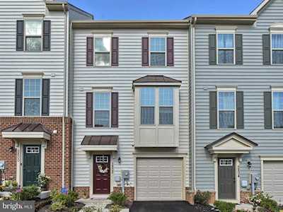 5802 Rochefort St Ijamsville, MD 21754