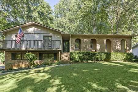 5482 Blackhawk Dr Acworth, GA 30102