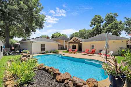 1510 S Hearthside Dr Richmond, TX 77406